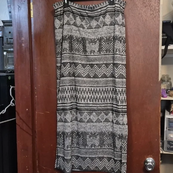 Black and White Patterned Women's Skirt - Picture 1 of 5